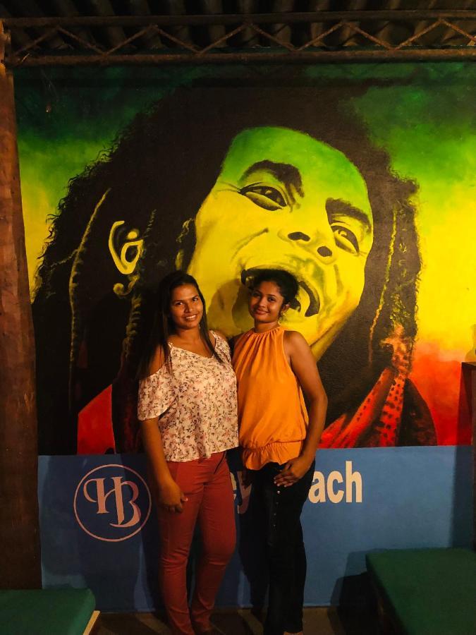 Honey Beach Negombo Buitenkant foto