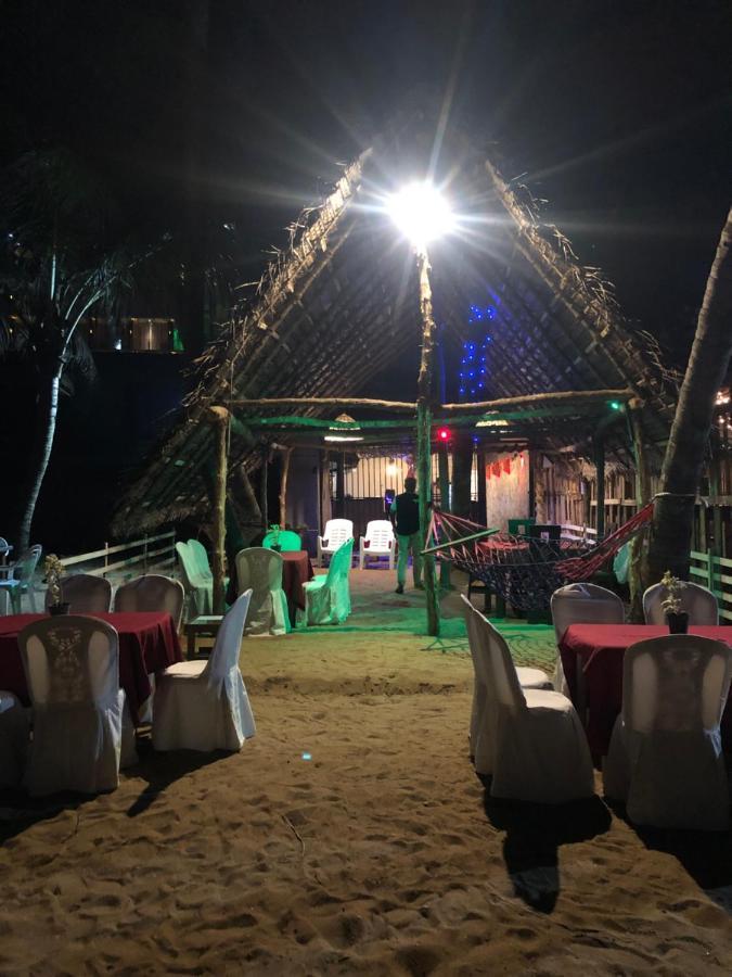 Honey Beach Negombo Buitenkant foto