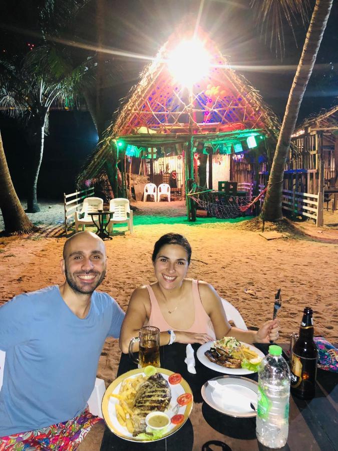 Honey Beach Negombo Buitenkant foto